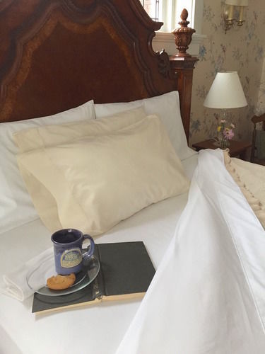 Olde Square Bed & Breakfast
